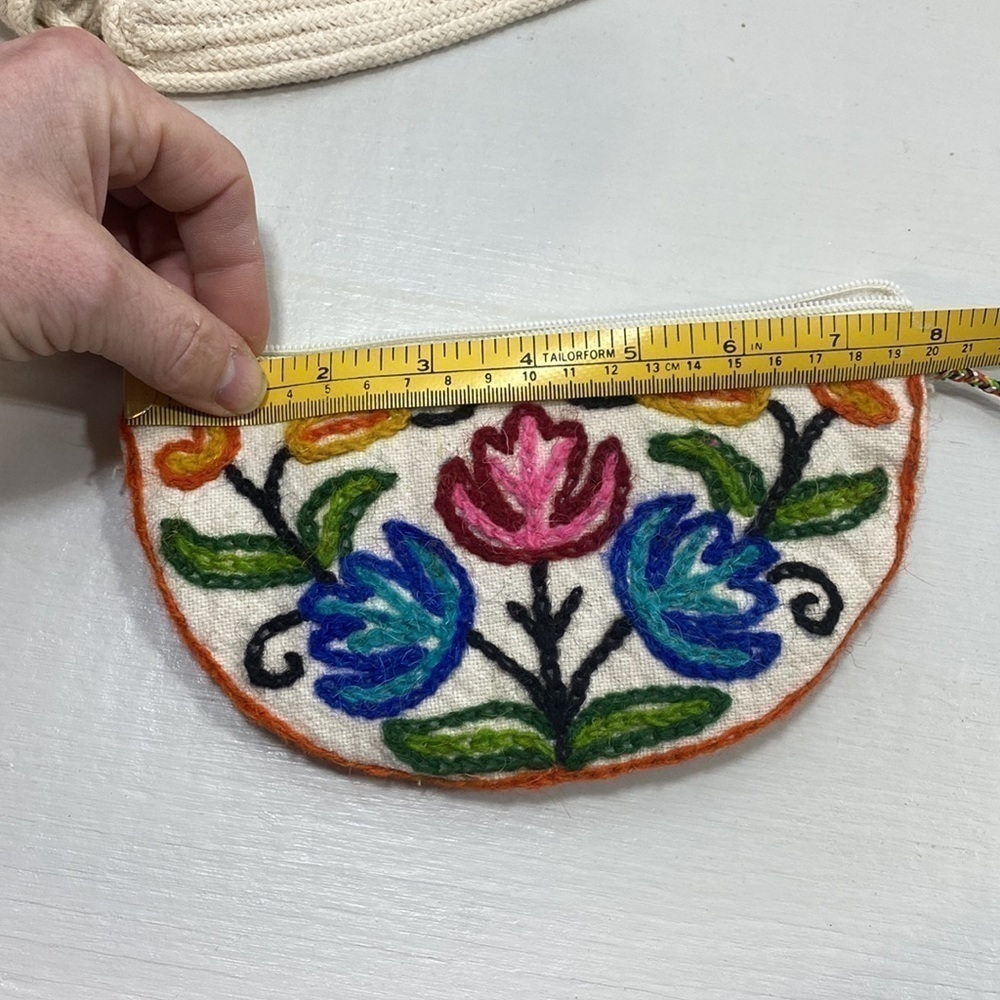 Boho tote bag, embroidered clutch and flower necklace​​​​​​​​​​​​​​​ - Picture 9 of 13